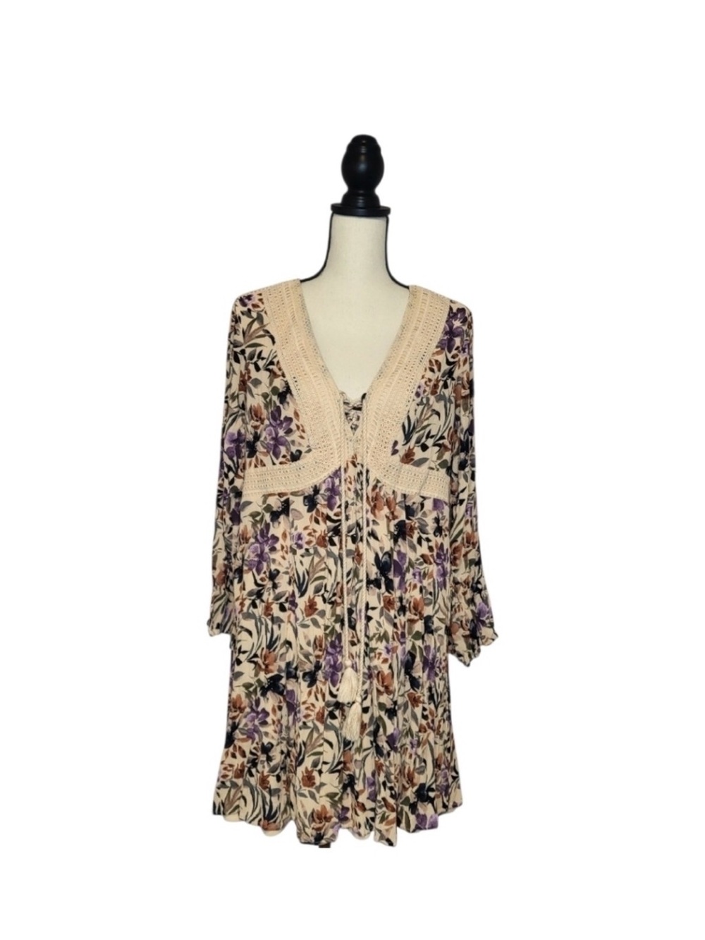 MAKE ME AN OFFER!!!! Torrid Floral Dress with Crochet Detail - Cream and Purple